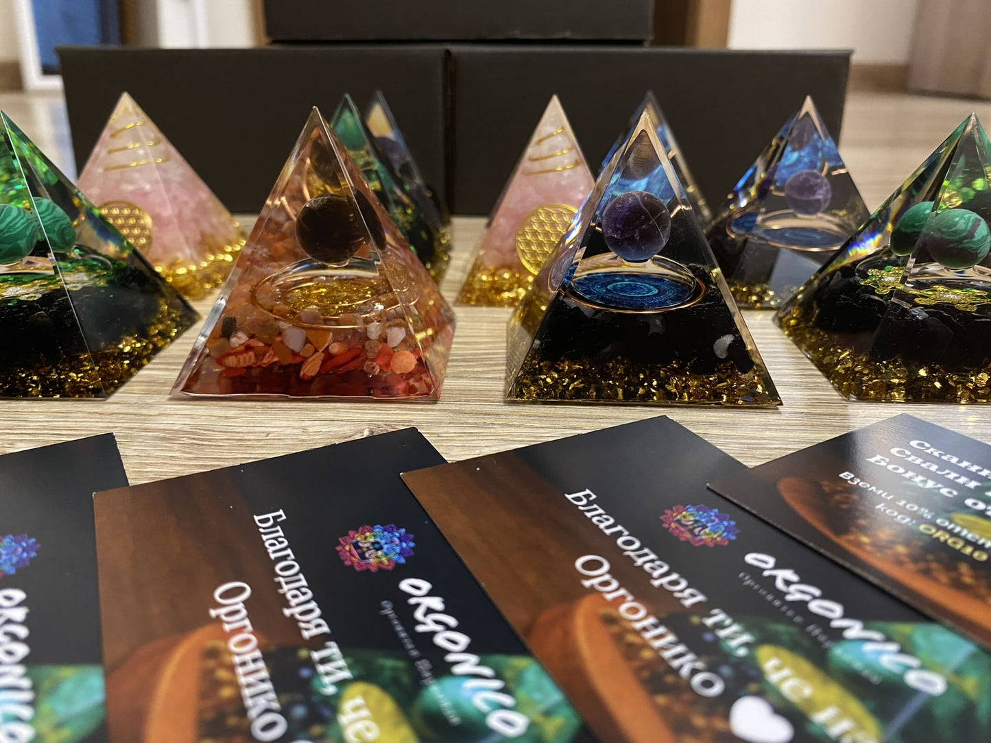 Оргонитна Пирамида с Опушен Кварц